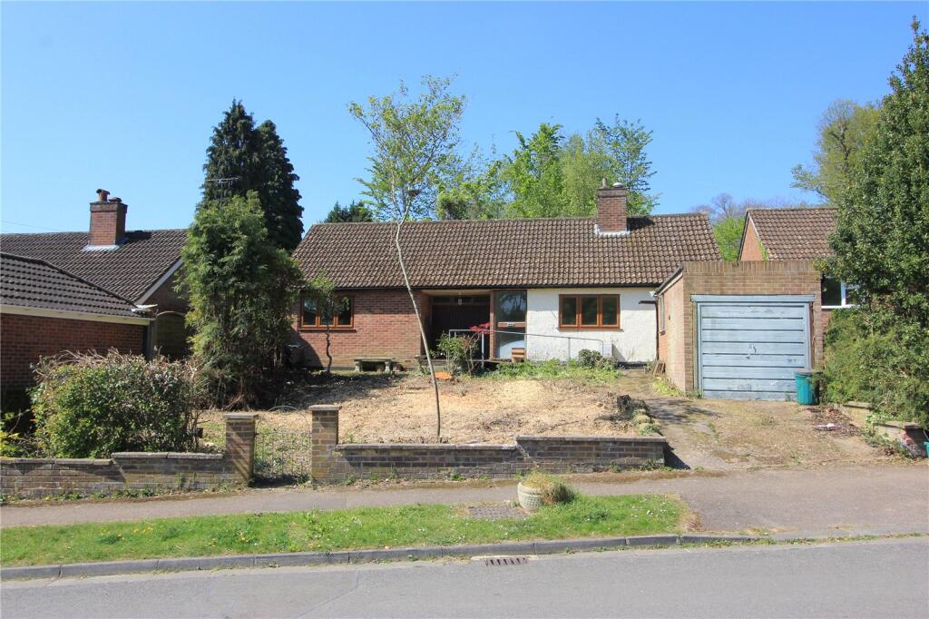 Dolesbury Drive, Oaklands, Welwyn, Hertfordshire, AL6