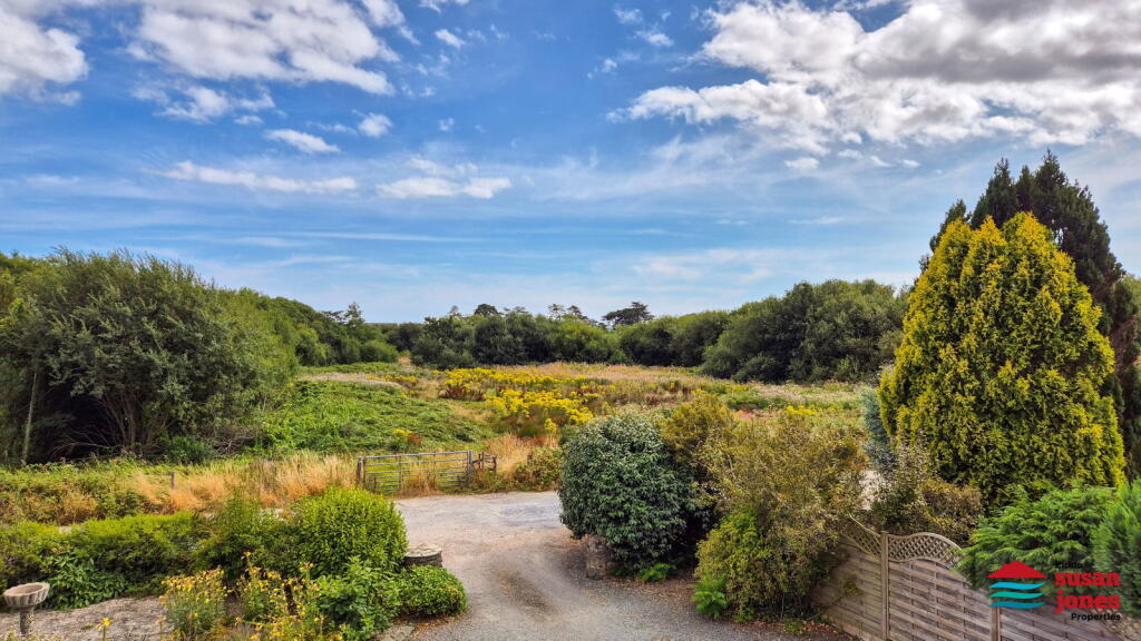 House in Llandudno - View 3