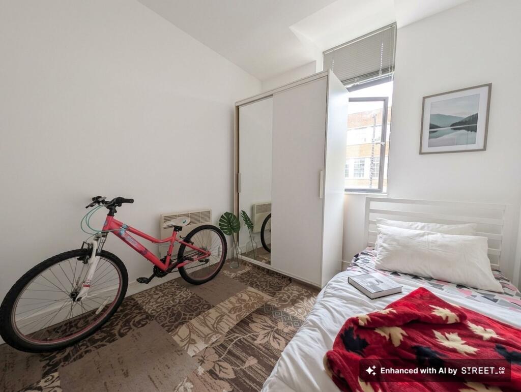 Apartment in Southampton - More