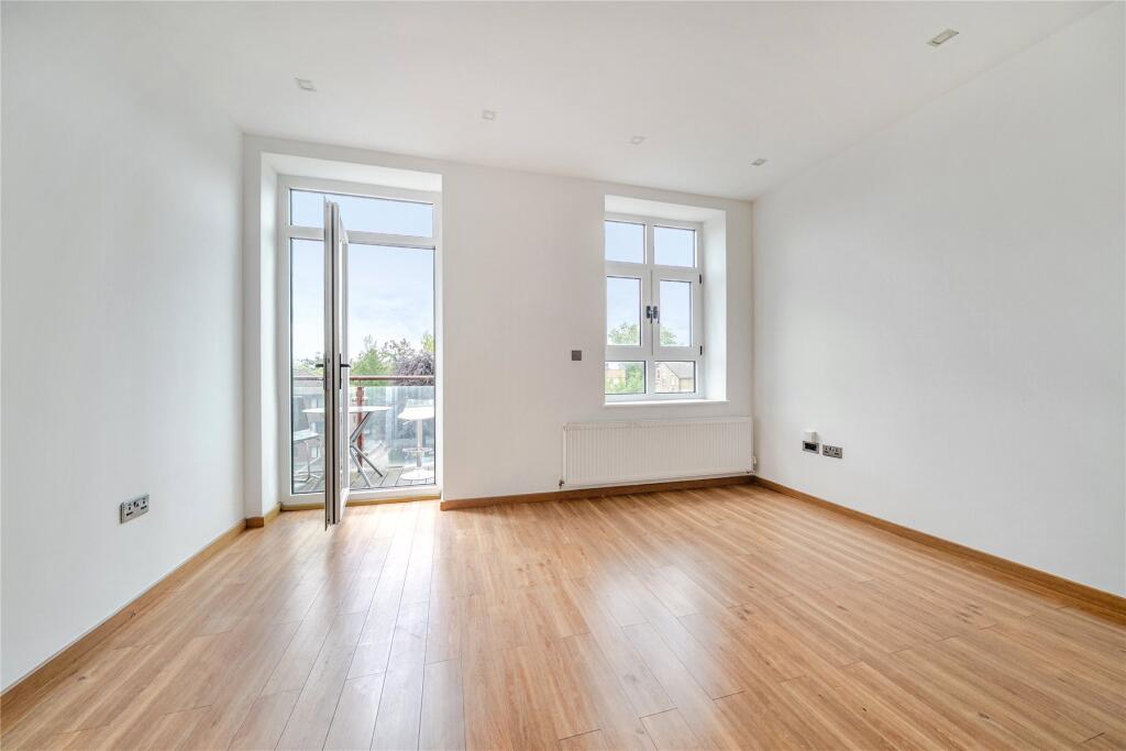 Apartment in London - View 2