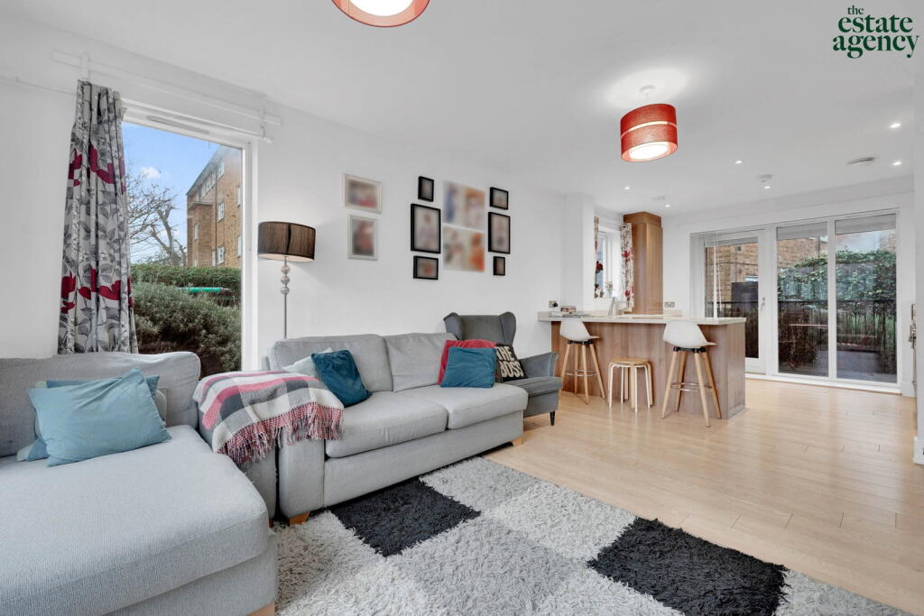 Apartment in London - More