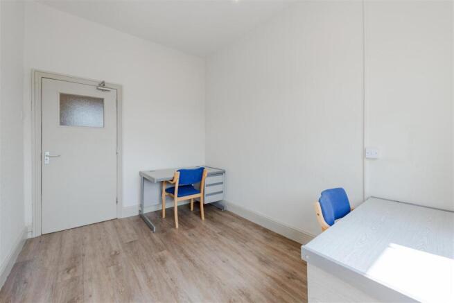 Asper - Offices 7 and 8 - Wombourne 7524.jpg