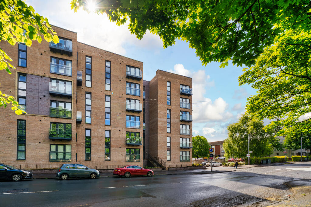 Main image of property: 4/4 183 Dorchester Avenue, Glasgow, Glasgow City