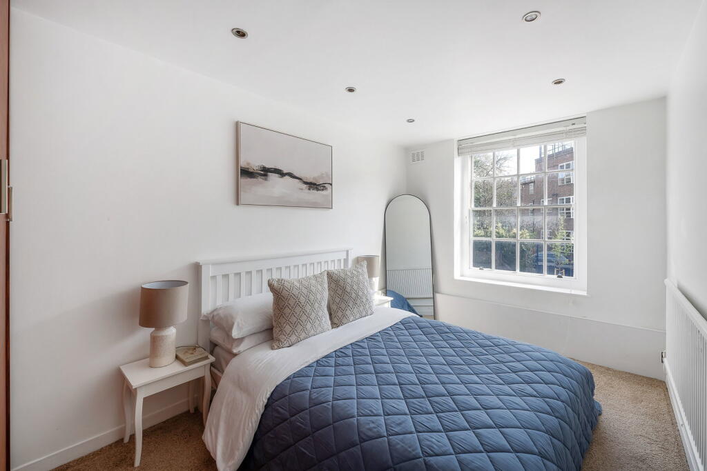 Apartment in London - View 5