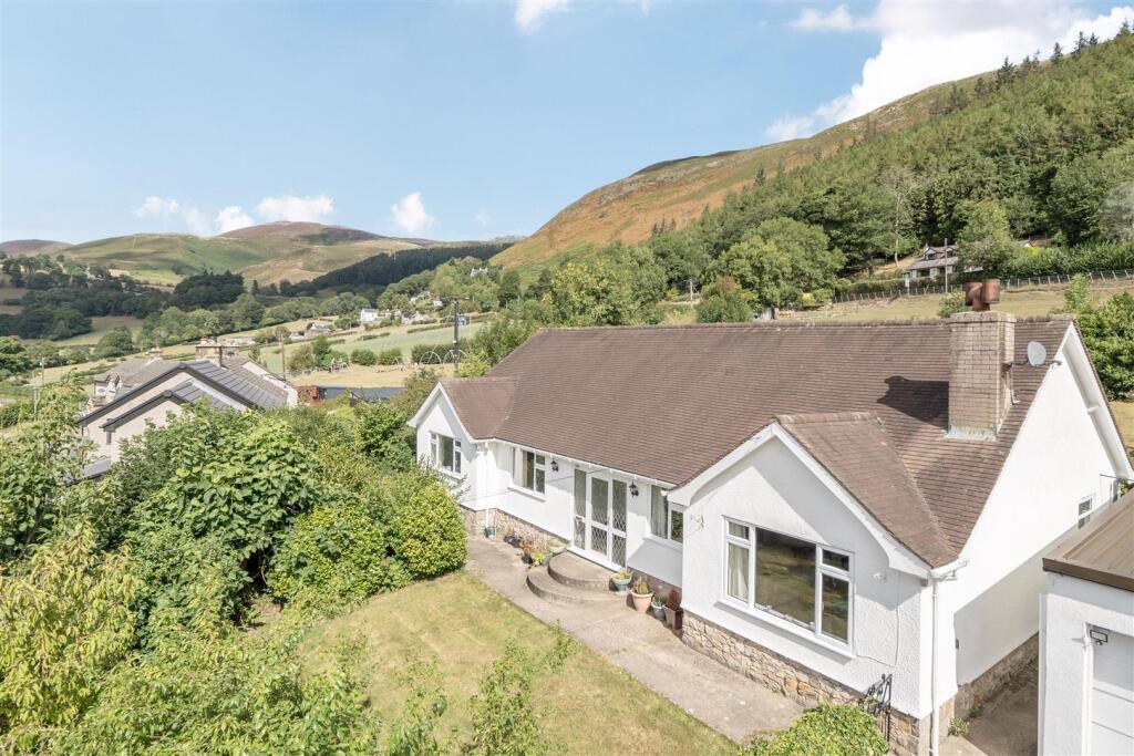 4 Bedroom Detached Bungalow For Sale In Llangollen LL20 4-bedroom-detached-bungalow-for-sale-in-llangollen-ll20