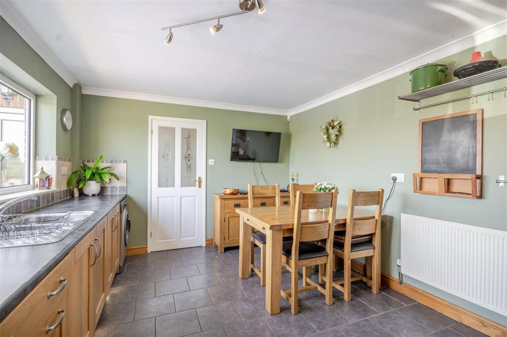 House in Ashfield, Selston - View 5