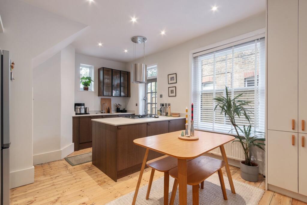 Main image of property: Hartswood Road, Wendell Park, Shepherds Bush, W12