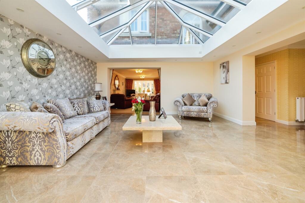 House in Stevenage - View 4