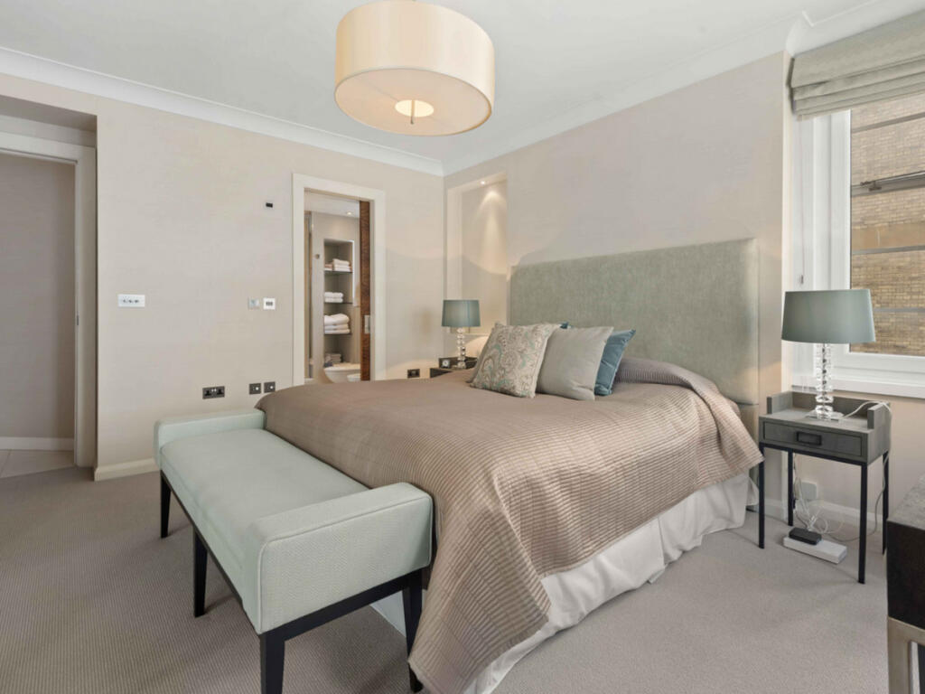 Apartment in London - View 5