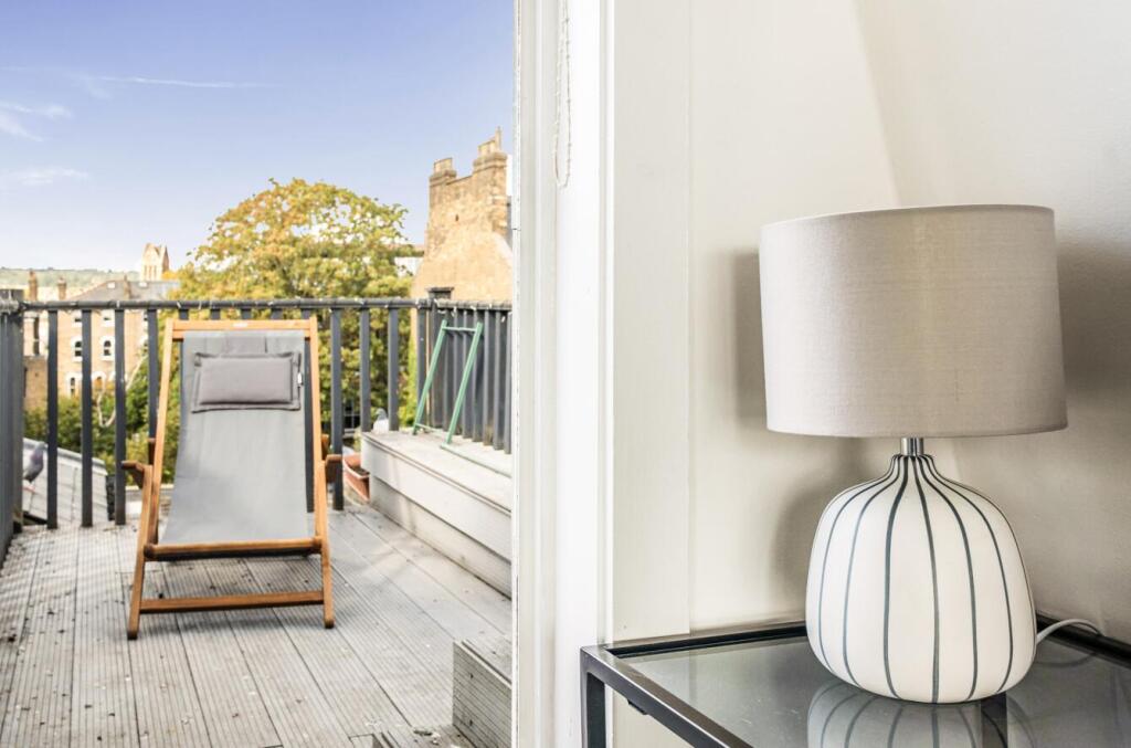 Apartment in London, Kentish Town - View 5