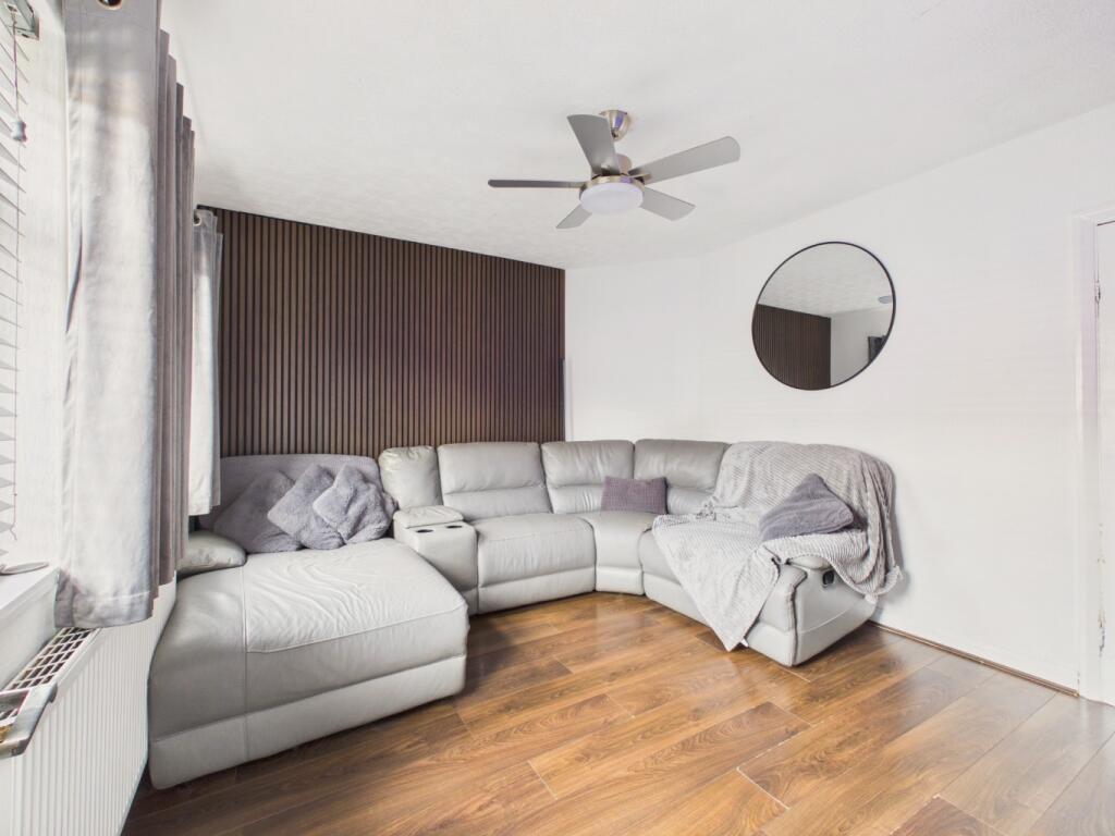 House in Hull, Inglemire, Orchard Park - More