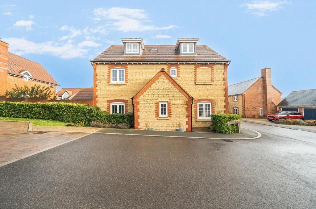 Main image of property: Warwick Place, Long Crendon