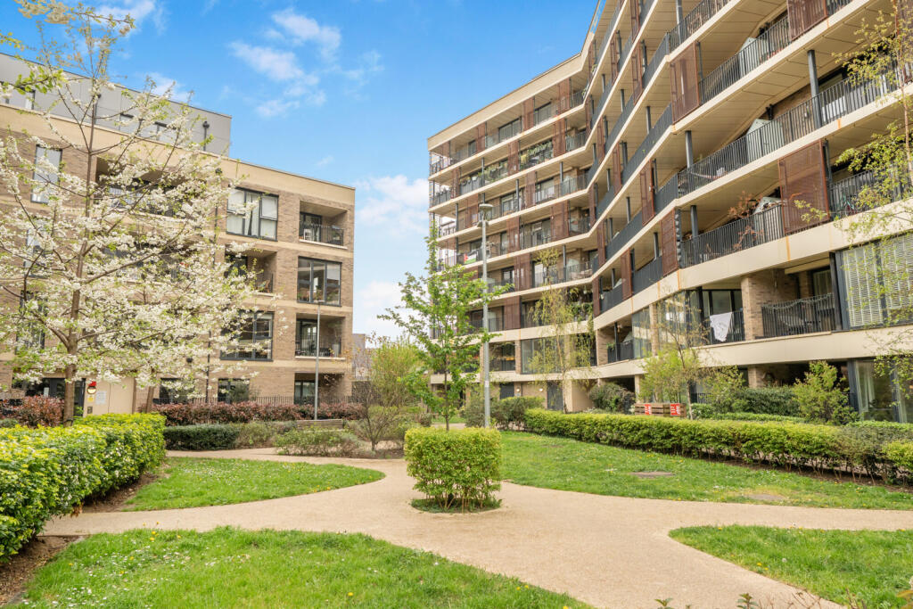 Main image of property: Scena Way, London