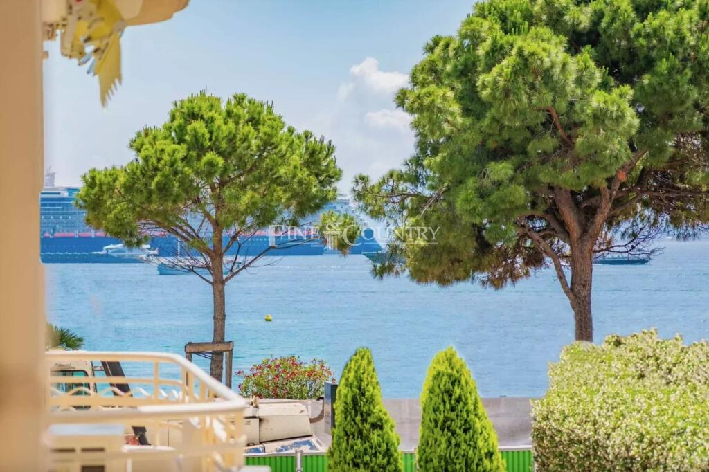 Main image of property: Provence-Alps-Cote d`Azur, Alpes-Maritimes, Cannes