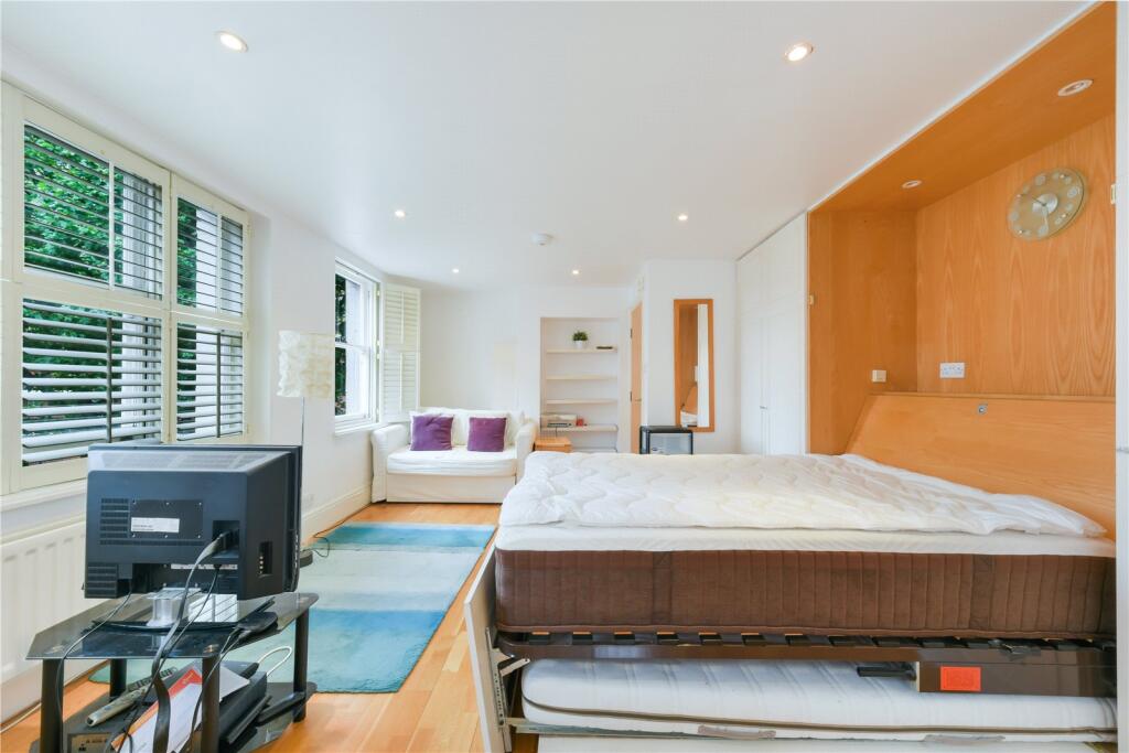 Studio flat for rent