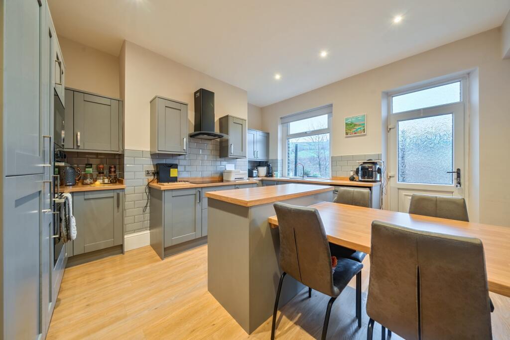 Thorn View, Luddenden photo 3