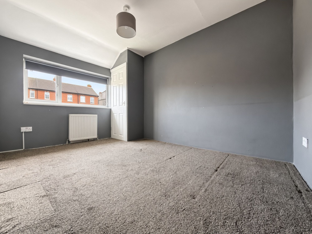 House in Luton - View 4