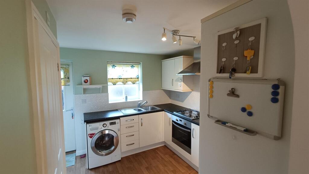 House in Lincoln - View 4
