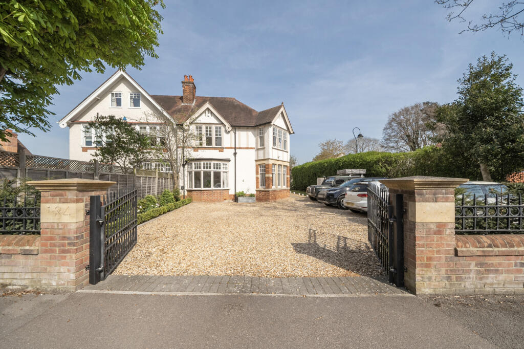 Main image of property: Woodstock Road, Oxford, OX2