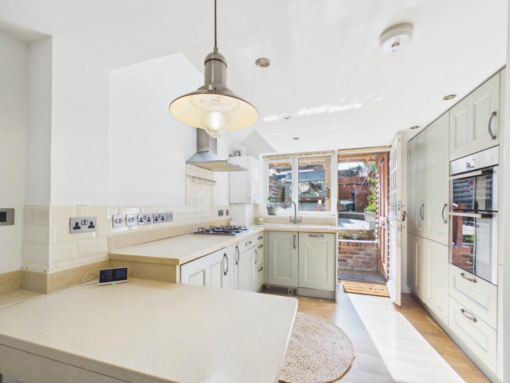 House in Dacorum, Tring - View 4
