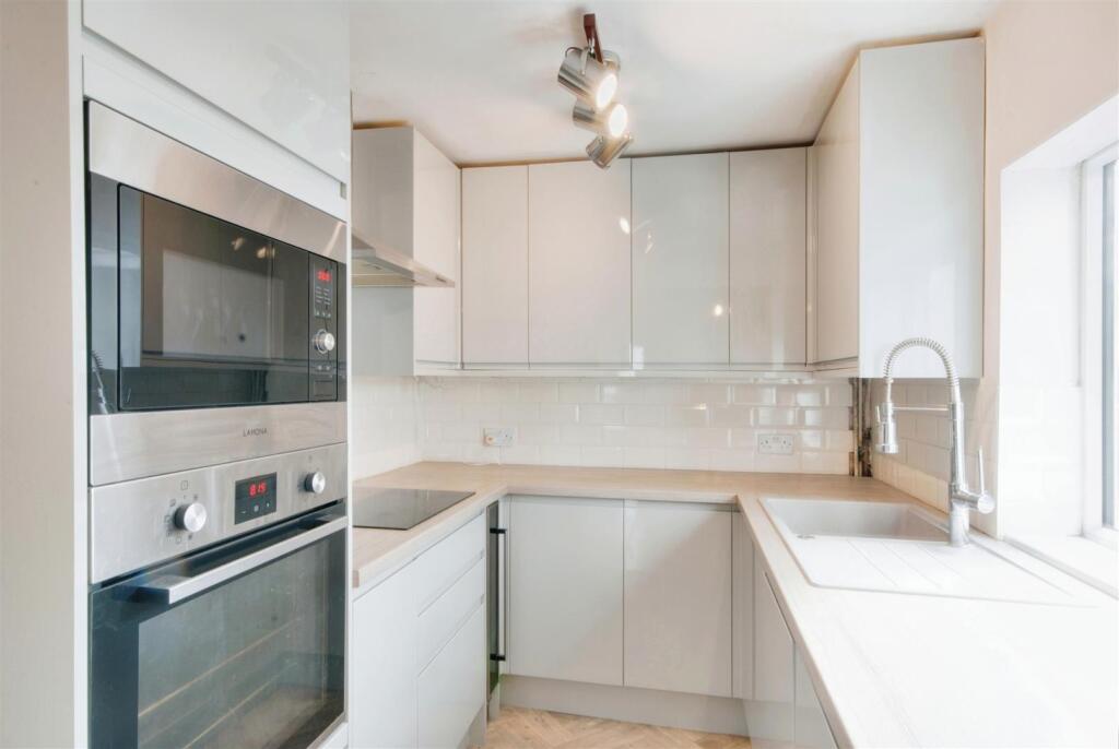 House in Watford - View 4