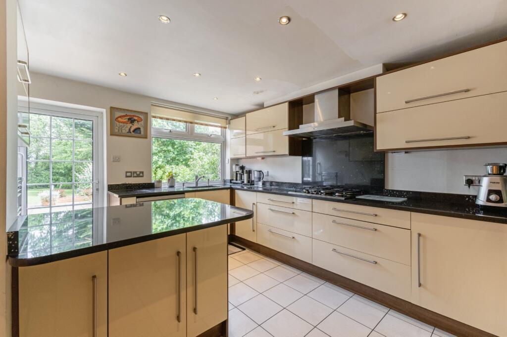 House in St Albans - View 5