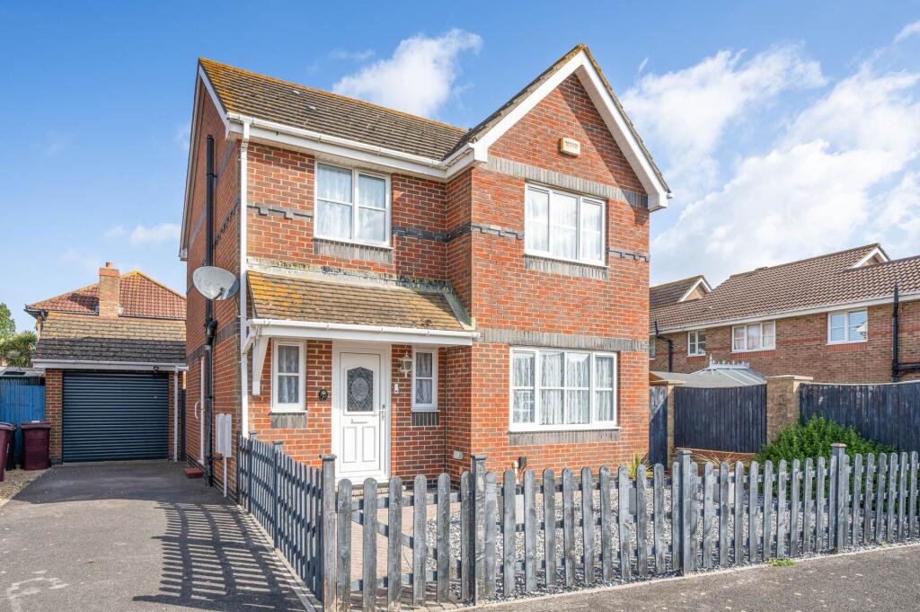 Main image of property: Shalbourne Crescent, Bracklesham Bay, West Sussex, PO20