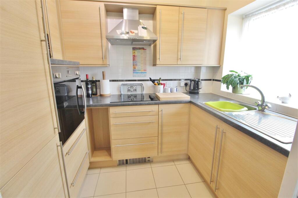 Apartment in South Kesteven, Grantham - More