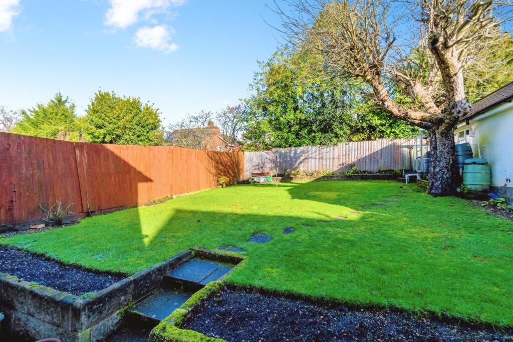 Bassett Row, Southampton, Hampshire, SO16 photo 2
