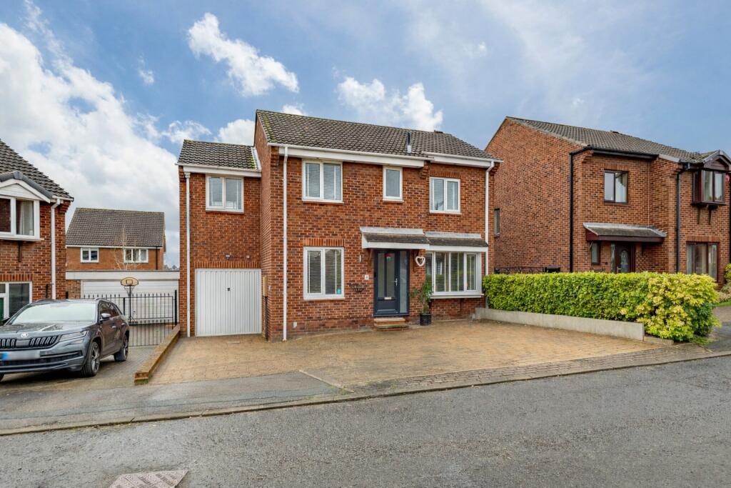 Main image of property: The Green, Wrenthorpe, WF2