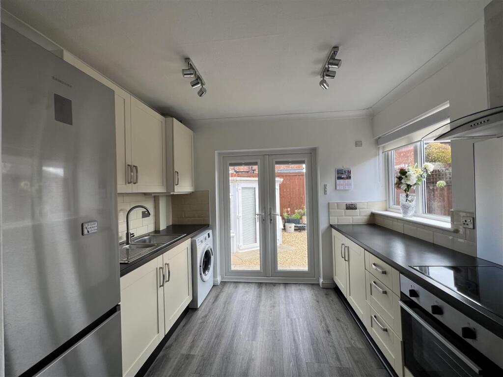 Moorlands Road, Darlington photo 3
