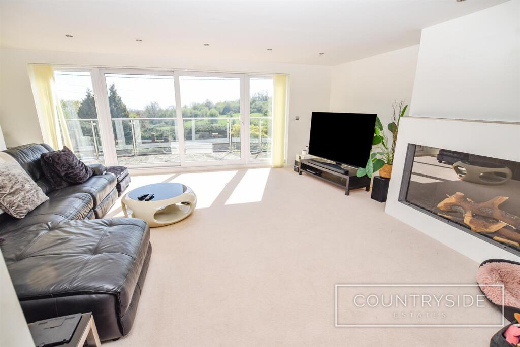 Vicarage Hill, Benfleet - View 5