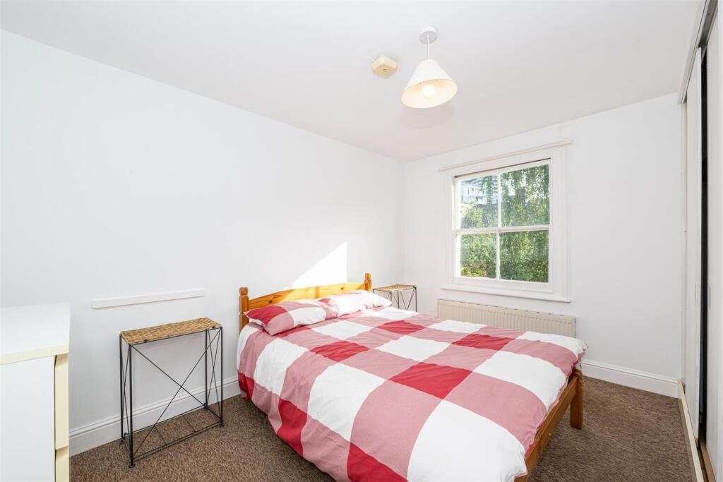 Apartment in London, Shepherd's Bush - View 4