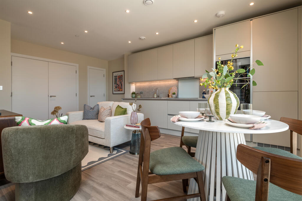 2-bed flat on Colindale Gardens, 144 Colindale Avenue,
London,
NW9 5HU, £522,000