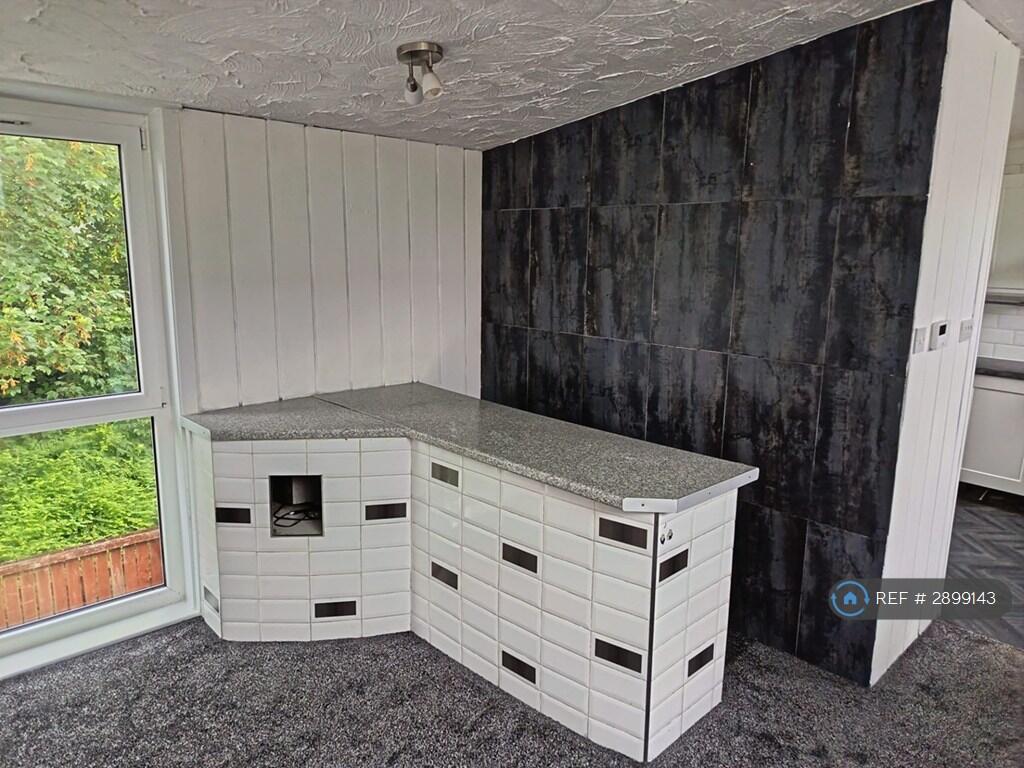 House in Cumbernauld, North Lanarkshire - More