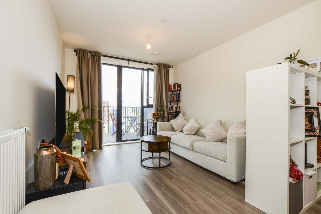 Apartment in Harrow - More