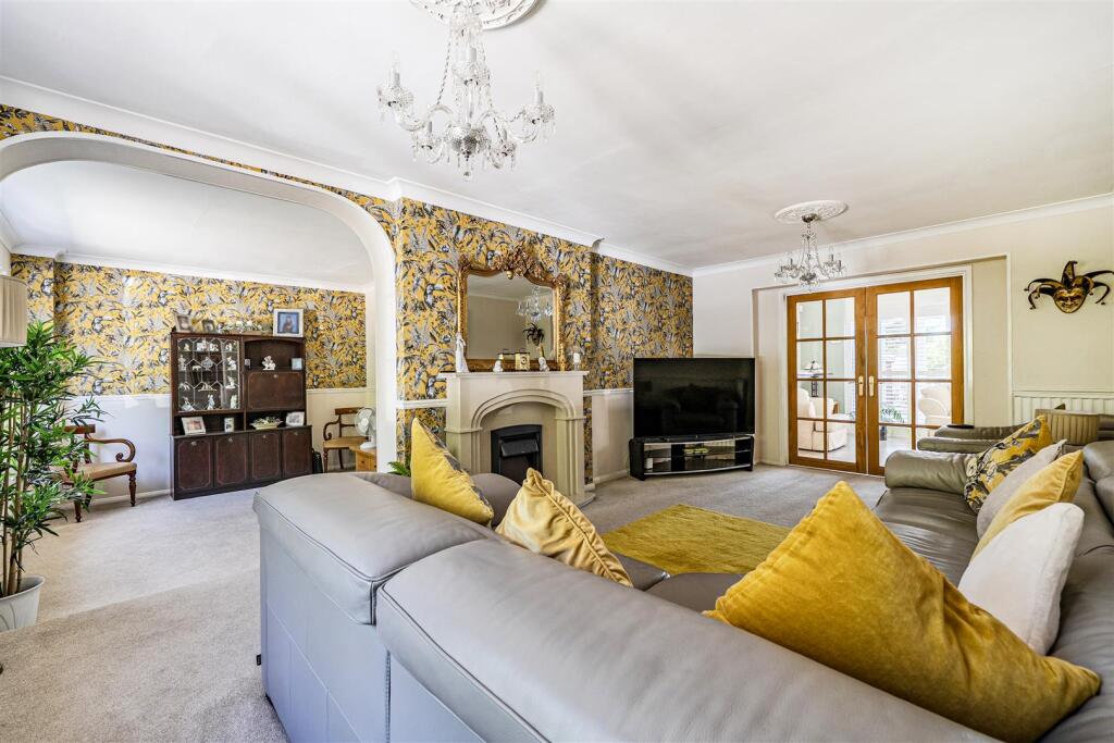 House in Arborfield - View 3