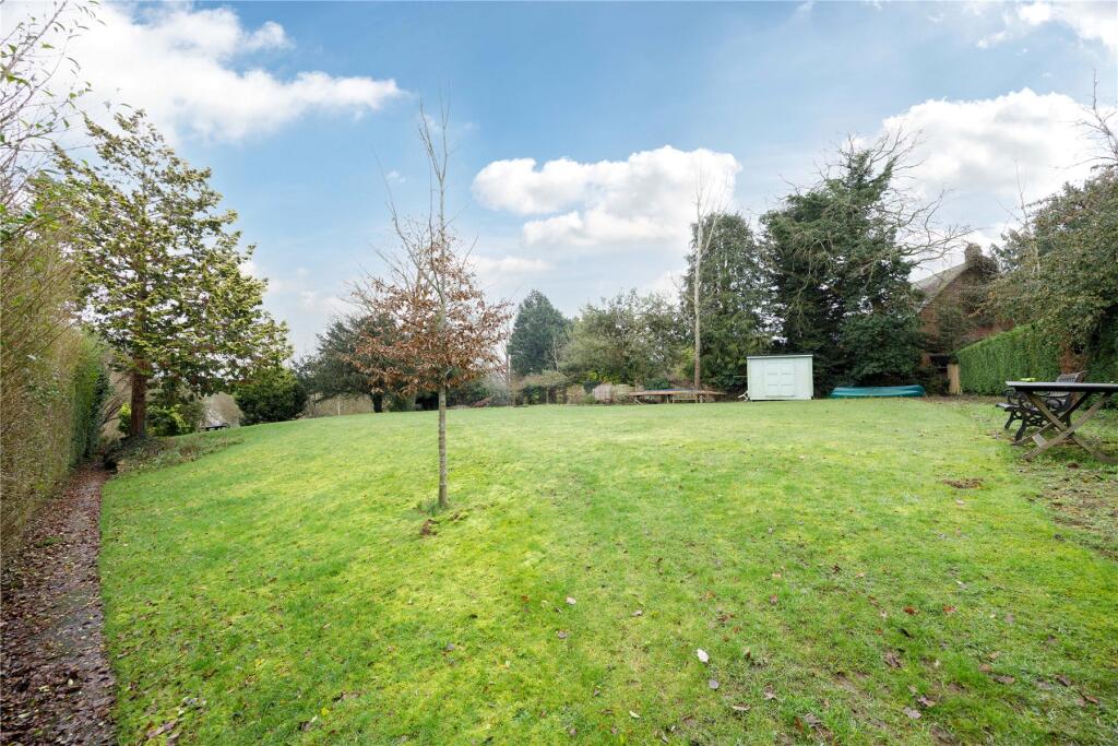 Main image of property: Hawkswell Gardens, Oxford, Oxfordshire, OX2