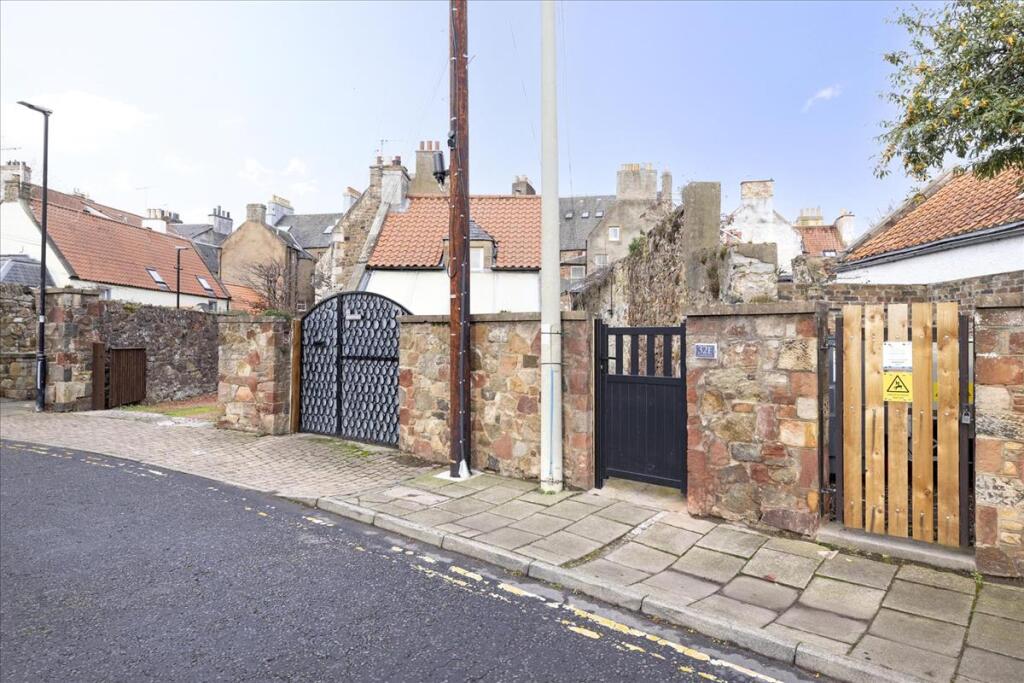 Main image of property: Mews Cottage, 32E Langriggs, Haddington, EH41