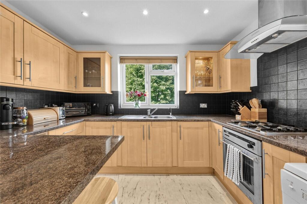 Apartment in London - More