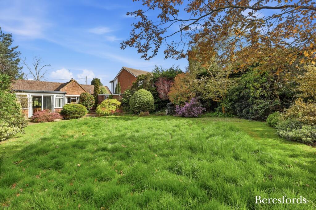 House in Basildon, Billericay - View 3