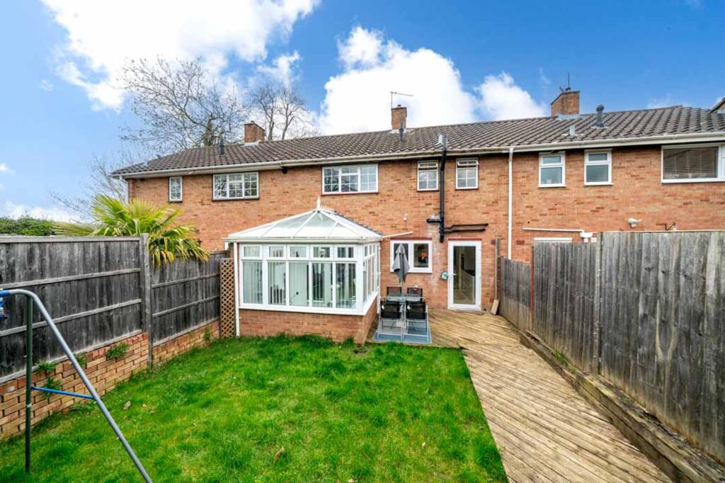 House in Dacorum, Hertfordshire - More