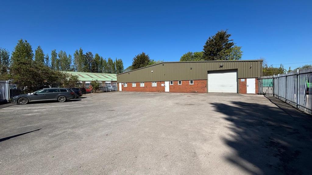 Main image of property: 186 Drews Lane, Birmingham, West Midlands, B8 2SL