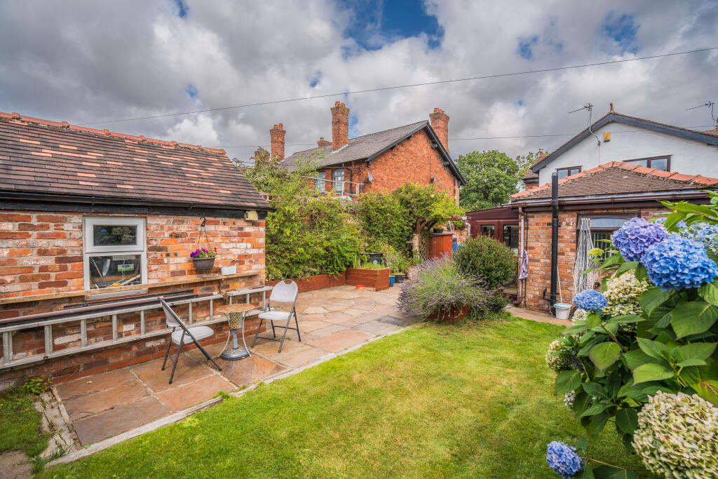 Tarporley Road, Stretton photo 3