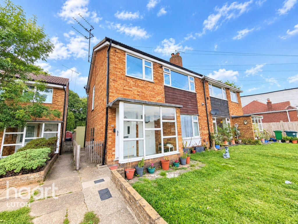Apartment in Luton, Stopsley - View 2