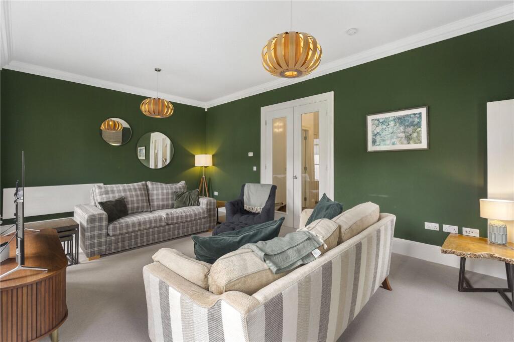 29, Larkfield Gardens, Trinity, Edinburgh, EH5 photo 2