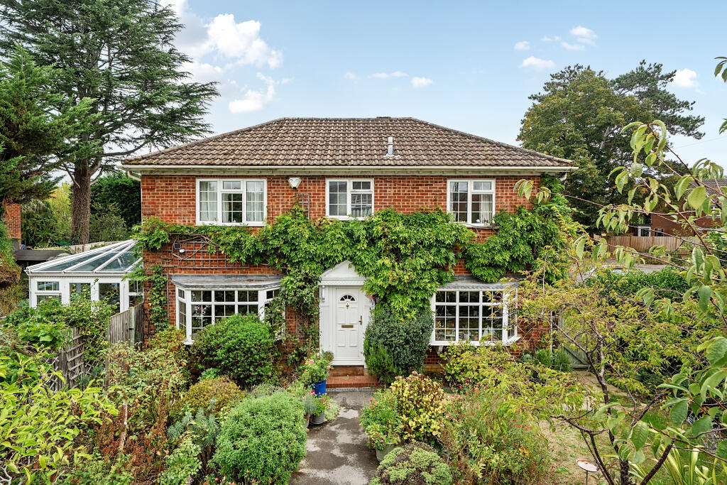 Main image of property: Courthouse Road, Maidenhead, SL6