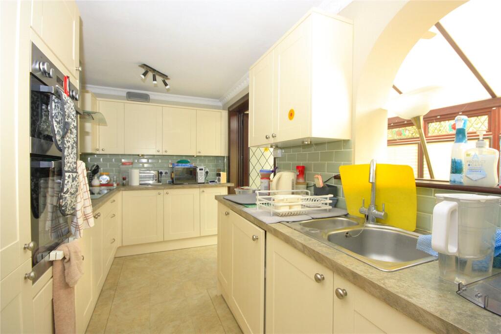 Hooks Farm Way, Havant, Hampshire, PO9 - View 5