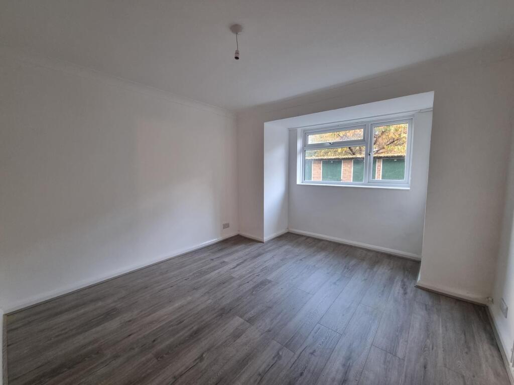Apartment in London - View 2
