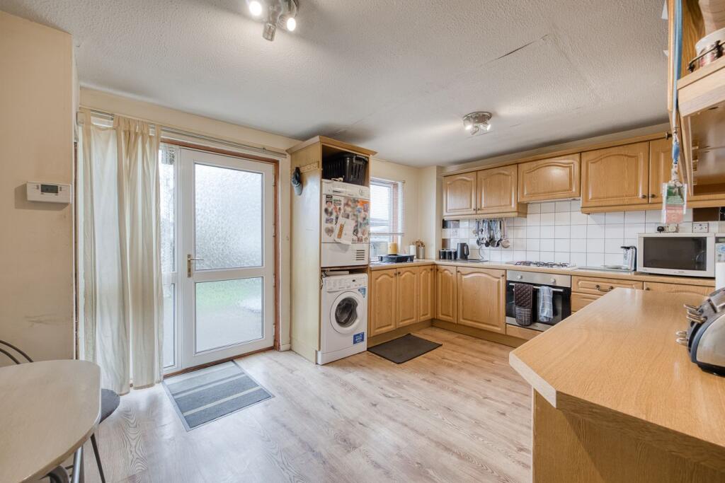 House in Kirkcaldy - More